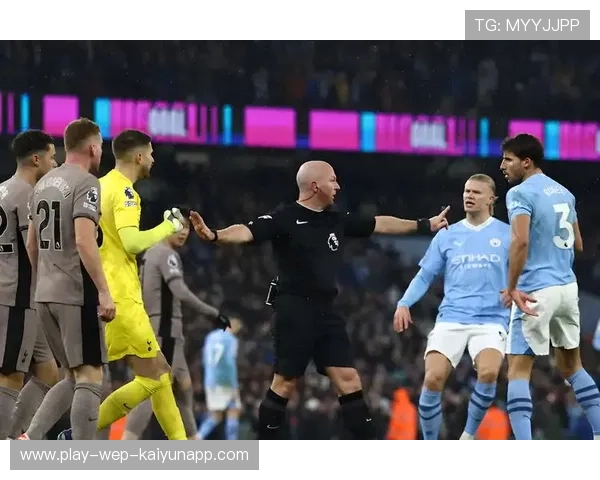 哈兰德禁区周边连续跑动,曼城前压体系愈加成熟